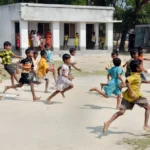 school-children-running-13973503